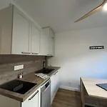 Apartmán Avec Canape Lit 2 Places Dans Piece De Vie Et Lit Place Dans Coin Nuit *