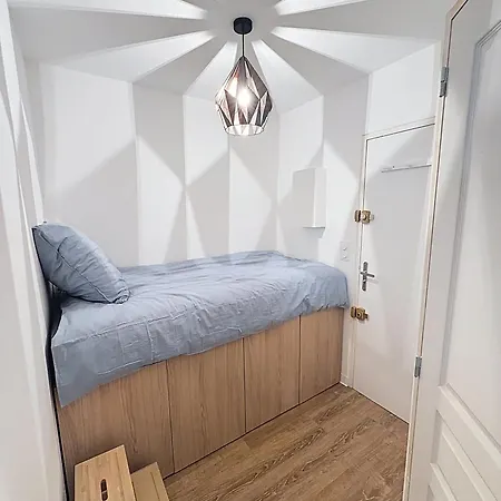 Avec Canape Lit 2 Places Dans Piece De Vie Et Lit Place Dans Coin Nuit