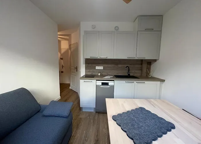 Avec Canape Lit 2 Places Dans Piece De Vie Et Lit Place Dans Coin Nuit * Saint-Mandrier-sur-Mer