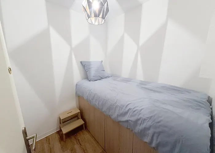 Avec Canape Lit 2 Places Dans Piece De Vie Et Lit Place Dans Coin Nuit *