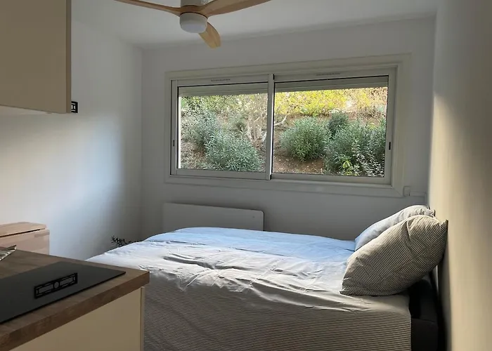 Avec Canape Lit 2 Places Dans Piece De Vie Et Lit Place Dans Coin Nuit *