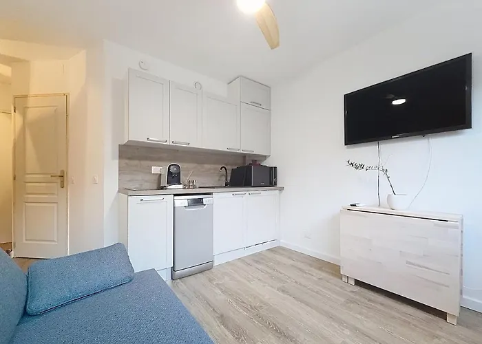 Avec Canape Lit 2 Places Dans Piece De Vie Et Lit Place Dans Coin Nuit * Saint-Mandrier-sur-Mer