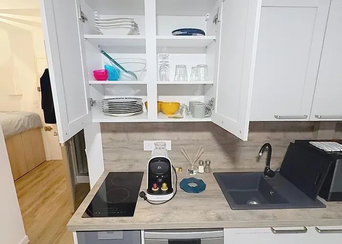 Avec Canape Lit 2 Places Dans Piece De Vie Et Lit Place Dans Coin Nuit * Saint-Mandrier-sur-Mer